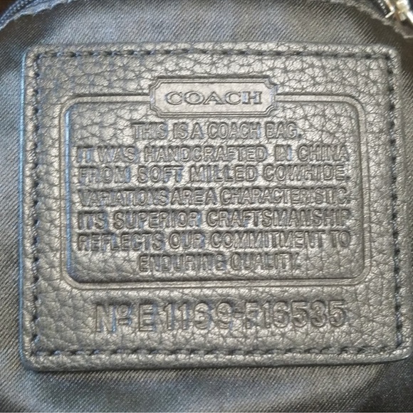 Stylish black Coach Penelope Hobo Leather handbag with silver hardware. - Picture 8 of 16
